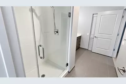 1025 W Addison Street #825C, Chicago, IL 60613 - Photo 7