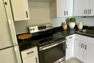 5445 N Sheridan Rd, Chicago, IL 60640 - Photo 9