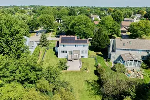 691 Thorsen Ln, Batavia, IL 60510 - Photo 3