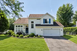 691 Thorsen Ln, Batavia, IL 60510 - Photo 1