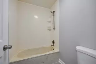 574 Ridge Ave, Elk Grove Village, IL 60007 - Photo 21