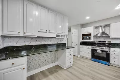 574 Ridge Avenue, Elk Grove Village, IL 60007 - Photo 9