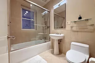 832 W Gunnison St, Chicago, IL 60640 - Photo 19