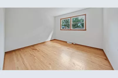 1617 Holly Avenue, Darien, IL 60561 - Photo 17