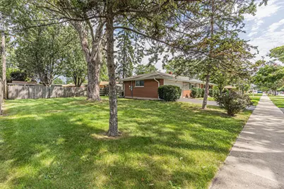 420 Berkshire Lane, Des Plaines, IL 60016 - Photo 17