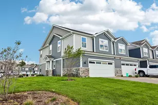 691 Cassia Ct, Crystal Lake, IL 60012 - Photo 1