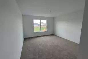 418 Fairway Ln, Sycamore, IL 60178 - Photo 13