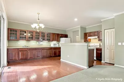 1028 Draper Road, McHenry, IL 60050 - Photo 9