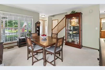 32 E Dahlia Lane, Round Lake Beach, IL 60073 - Photo 5