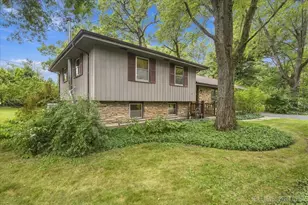 28W041 Elm Dr, West Chicago, IL 60185 - Photo 1