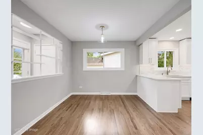 579 Dawes Avenue, Glen Ellyn, IL 60137 - Photo 5