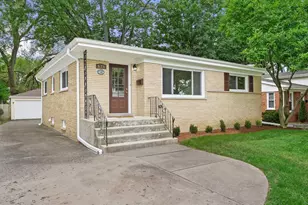 579 Dawes Ave, Glen Ellyn, IL 60137 - Photo 1