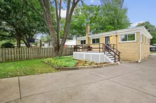 579 Dawes Ave, Glen Ellyn, IL 60137 - Photo 33