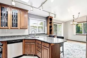 34679 N Hiawatha Trl, McHenry, IL 60051 - Photo 9
