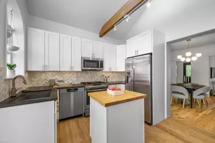 2520 W Medill Ave, Chicago, IL 60647 - Photo 11