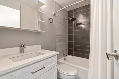 3550 N Lake Shore Drive #920, Chicago, IL 60657 - Photo 11