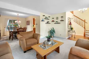 18101 W Hampshire Dr, Gurnee, IL 60031 - Photo 5