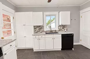 213 S Swift St, Winnebago, IL 61088 - Photo 23