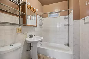 8918 S Woodlawn Ave, Chicago, IL 60619 - Photo 11