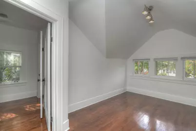 724 S 5th Street, Saint Charles, IL 60174 - Photo 5