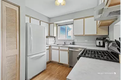 18639 W Sterling Court, Grayslake, IL 60030 - Photo 7