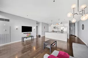 653 N Kingsbury St, Chicago, IL 60654 - Photo 9