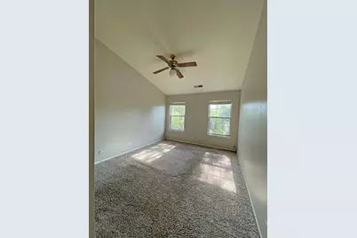 238 Green Knoll Lane #238, Streamwood, IL 60107 - Photo 9