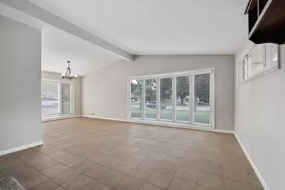 248 E Schick Road, Bloomingdale, IL 60108 - Photo 5