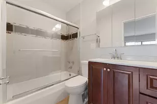 6166 N Sheridan Rd, Chicago, IL 60660 - Photo 11