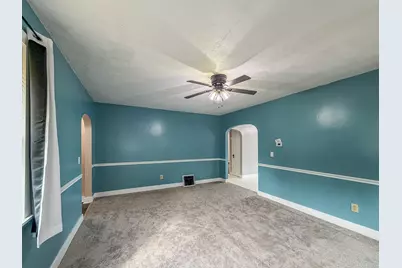 417 W Garfield Avenue, Cissna Park, IL 60924 - Photo 7
