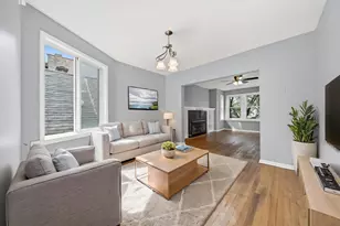 7949 S Marquette Ave, Chicago, IL 60617 - Photo 7