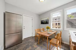7949 S Marquette Ave, Chicago, IL 60617 - Photo 9