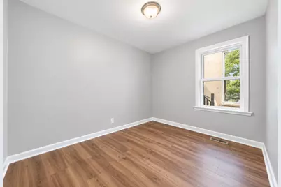 7949 S Marquette Avenue, Chicago, IL 60617 - Photo 37