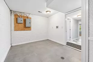 7949 S Marquette Ave, Chicago, IL 60617 - Photo 39