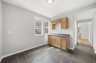 7949 S Marquette Ave, Chicago, IL 60617 - Photo 31