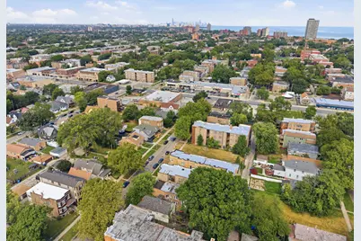 7949 S Marquette Avenue, Chicago, IL 60617 - Photo 19
