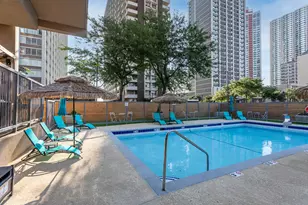 6166 N Sheridan Rd, Chicago, IL 60660 - Photo 11