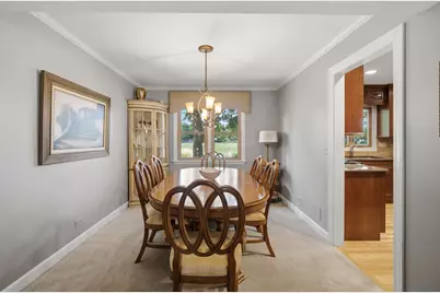 1410 E Eton Drive, Arlington Heights, IL 60004 - Photo 7