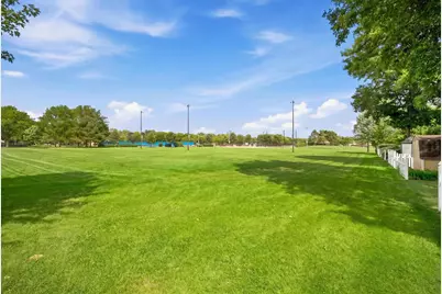 1410 E Eton Drive, Arlington Heights, IL 60004 - Photo 27