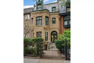 32 E Bellevue Pl, Chicago, IL 60611 - Photo 1