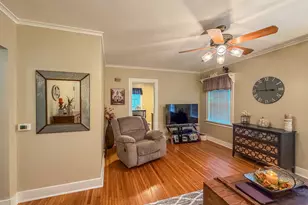 609 S Florence Ave, Bloomington, IL 61701 - Photo 5