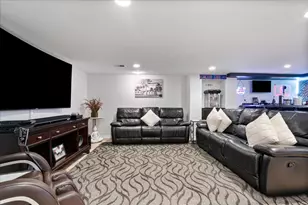 37 Park Ln, Park Ridge, IL 60068 - Photo 27