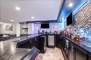 37 Park Ln, Park Ridge, IL 60068 - Photo 31