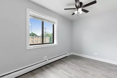 6826 N Ridge Boulevard #204, Chicago, IL 60645 - Photo 11