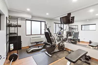 6826 N Ridge Boulevard #204, Chicago, IL 60645 - Photo 15