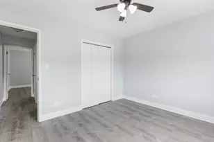 6826 N Ridge Blvd, Chicago, IL 60645 - Photo 9