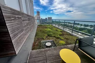 2400 N Lakeview Ave, Chicago, IL 60614 - Photo 15