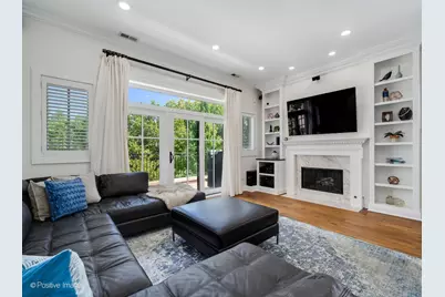 2242 N Seminary Avenue #3, Chicago, IL 60614 - Photo 3