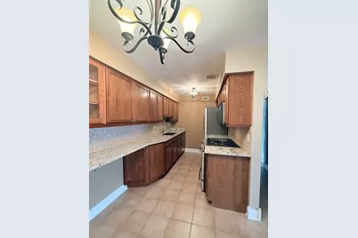 1627 N Windsor Drive #305, Arlington Heights, IL 60004 - Photo 3