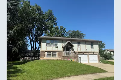 311 Robinhood Court, Bolingbrook, IL 60440 - Photo 3